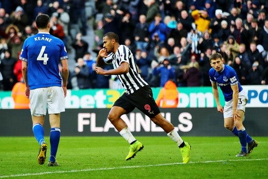 Salomon Rondon newcastle transfer