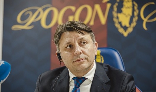 PR
